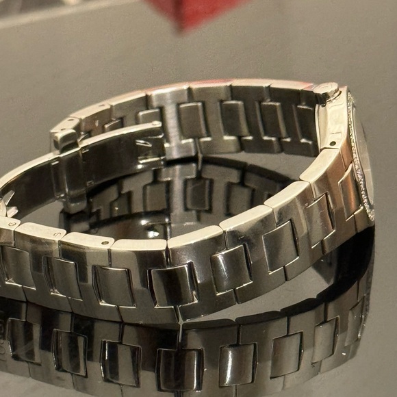 Tissot Mother of Pearl Diamond Bezel Ladies Watch - Picture 3 of 8